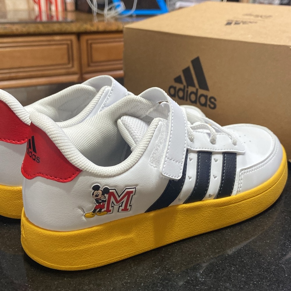Mickey Mouse Adidas Boy Sneakers Size 1. New in Box.